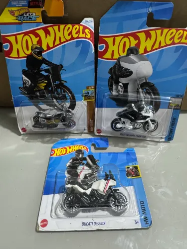Kit 3 motos hotwheels 