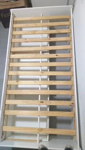 Cama de solteiro 