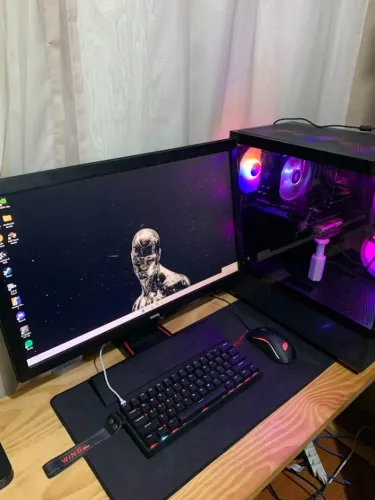 PC GAMER COMPLETO RYZEN 5 + RX 580 + MONITOR + TECLADO MAGNETICO