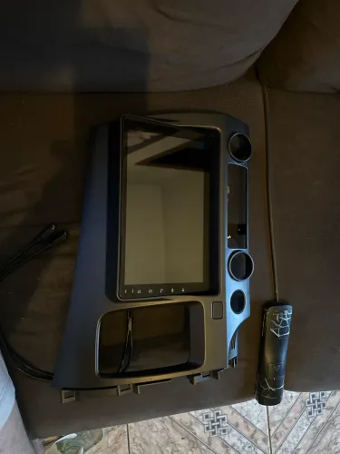 Vendo multimídia 9? com painel + câmera de ré 