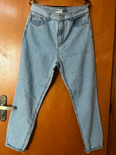 Calça mom jeans 