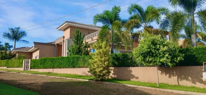Rancho Mobiliado à venda no condomínio Terras da Barra em Mendonça SP 4 suítes