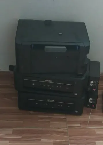 Vendo três impressora precisando de ajustes