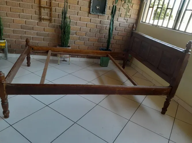 Cama de casal madeira 