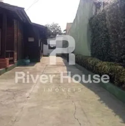 Vendo, terreno com 648m2 no bairro Jardim Cuiabá, execelente localização para comércio