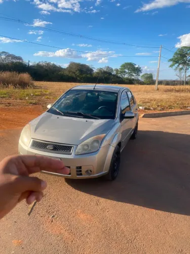 Ford Fiesta Sedan 1.0 8V Flex 4P 2009