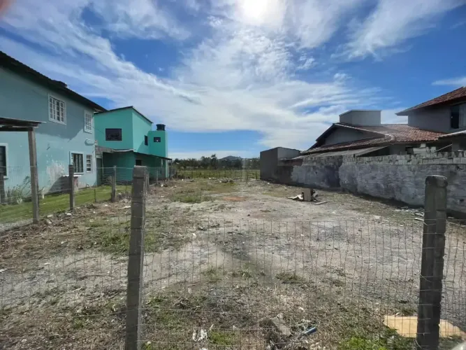 Terreno no Alto do Ribeirão 360 m2-Próximo do Trevo do Erasmo.