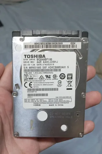 HD 1tb Toshiba 2'5" (no estado)