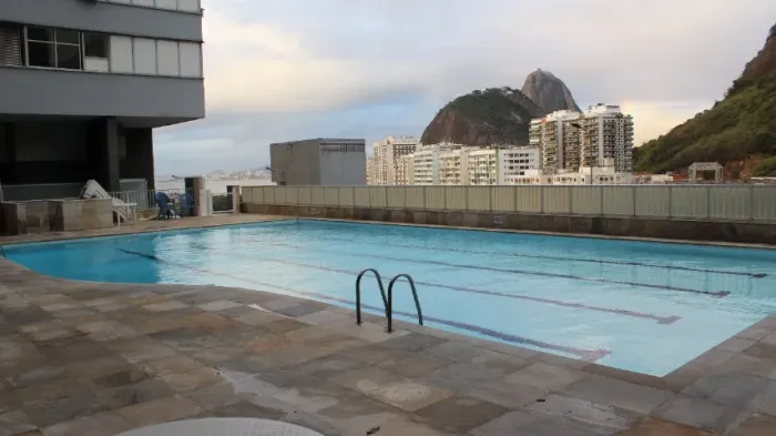 Aluguel Botafogo. Apartamento 3 quartos - 100m2. Totalmente reformado.
