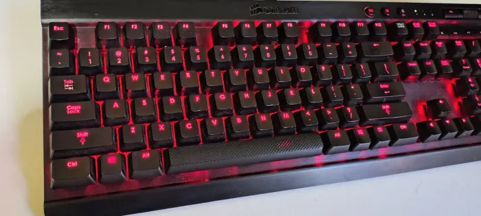Teclado Corsair K70