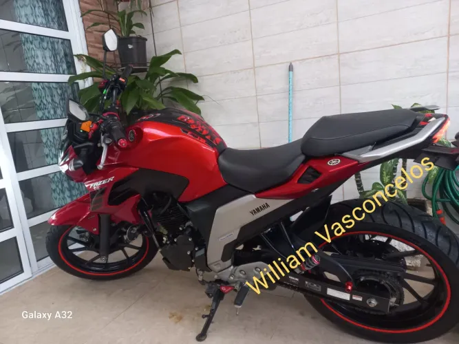 Moto Yamaha Fazer 250 Seminova