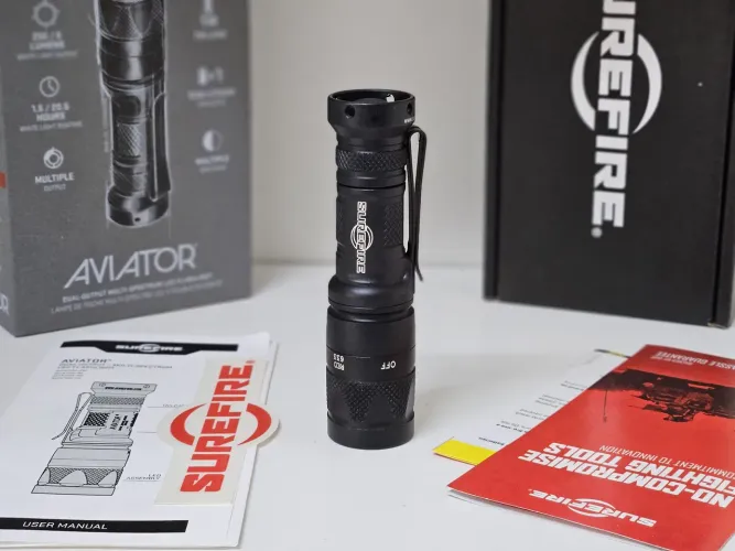 Lanterna Surefire Aviator "B"