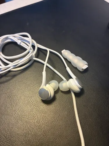 Fone de ouvido AKG original