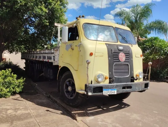 ? VENDE-SE FNM ALFA ROMEO D-11000 - 1969 ?