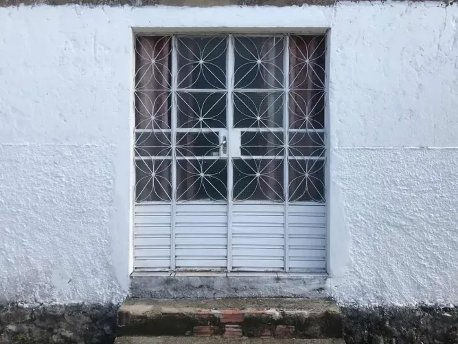 Vende-se Casa Na Jaqueira Rua Manoel Inácio.
