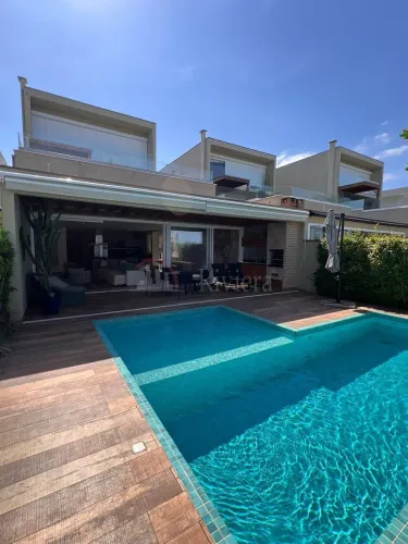 Casa para Locação em Condomínio Pé na Areia na Praia de Juquehy