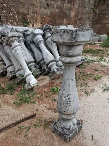 Vende.se balaustres. Mais de 60 bons. VIR RETIRAR.ITAPEVI.