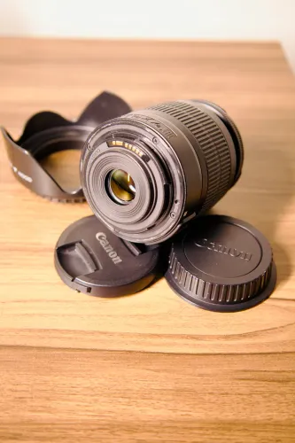 Canon T7 Plus + lente do Kit 18-55 mm F 3.5-5.6