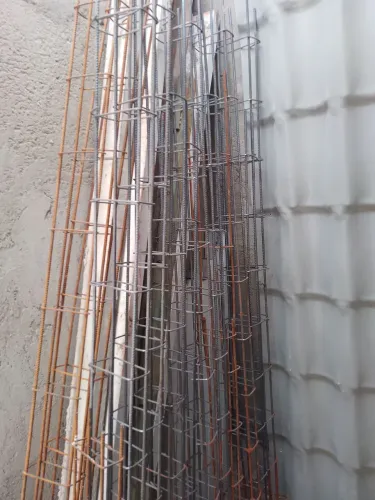 10 Colunas  prontas soldada 7x13 ca 50 8mm ( SENDO 8 COLUNAS DE 2M E 2 DE 3,30M