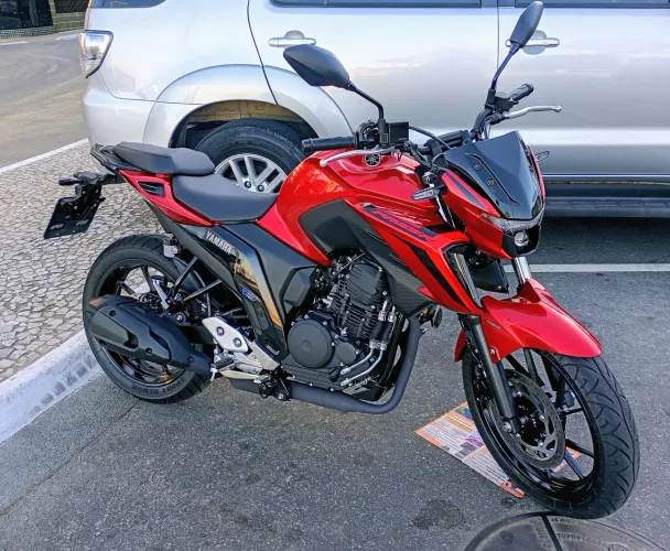 Yamaha FZ25 - Oportunidade