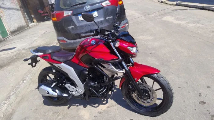 FZ25
