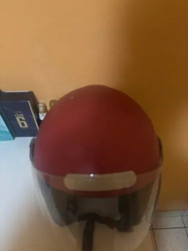 Capacete aberto 