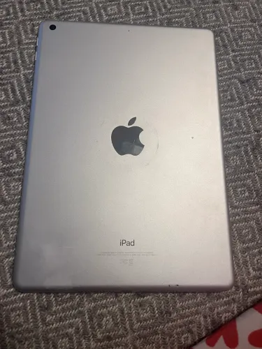 IPAD 5 geração, tela 9,7 polegadas, modelo A1822, tela quebrada 
