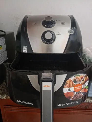 Vendo essa Arfray 8 litros tamanho família quase não usada!