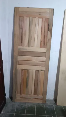 Porta externa de 80cm x 2.10 VENDE-SE 