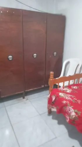 quarto individual mobiliado para moças ao lado do terminal de ônibus do capão da imbuia 