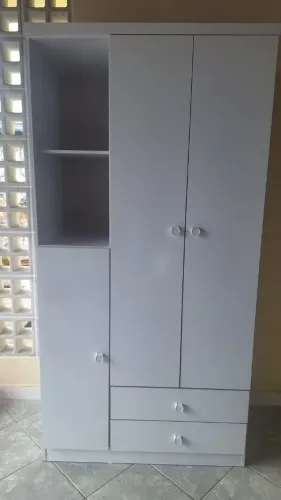 Guarda-roupa infantil 