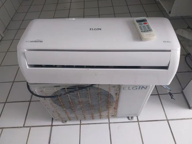 Ar-condicionado Elgim inverter de 9 btus no ponto de instalar
