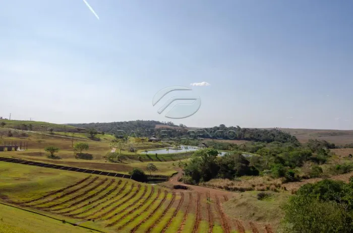 Terreno a venda no condomínio Ecovillas do lago.