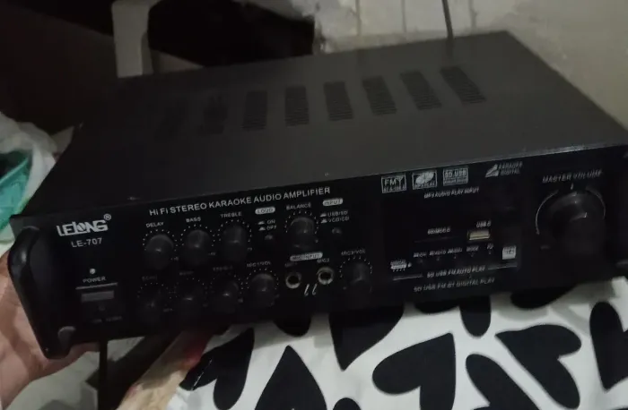 Amplificador de som LE 707