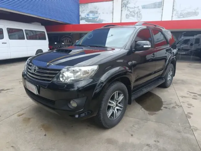 Toyota Hilux SW4 SRV D4-d 4X4 3.0 TDI Dies. AUT 2012