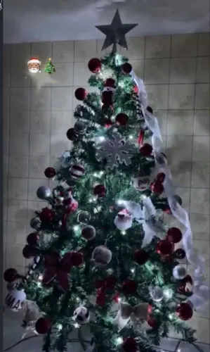 Árvore De Natal Pinheiro Canadense Luxo Base de Ferro