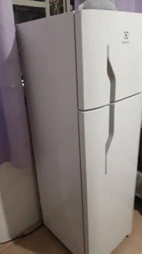 Geladeira electrolux 2 portas 220 volts