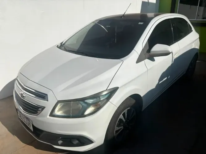 Chevrolet Onix Hatch LTZ 1.4 8V Flex Power Aut. 4P 2014