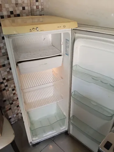 Geladeira 350$