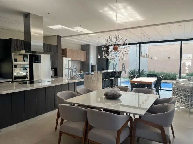 Casa de Luxo em Condomínio: 4 quartos, 3 suítes, 320m² em Campinas-SP no Loteamento Reside
