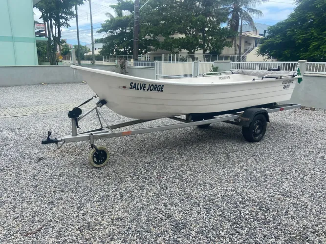 Barco Zagaia com motor Mercury 25 hp Sea Pro