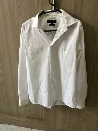 Uma bela de uma camisa de manga comprida