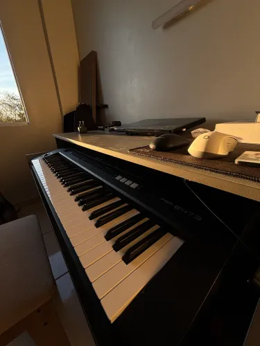 Yamaha psr e 473