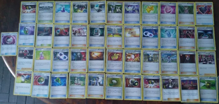 45 Cartas Pokémon - Treinador (Estádio, Item e Apoiador)