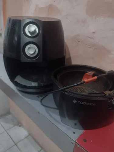 Ayfrai Pra consertar $40 tá ligado, não esquenta