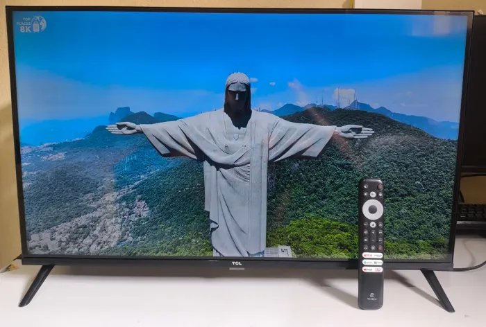 Tv 32 polegadas 4k Android comando de voz 