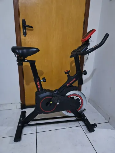 Bicicleta ergometrica vertical de spinning
