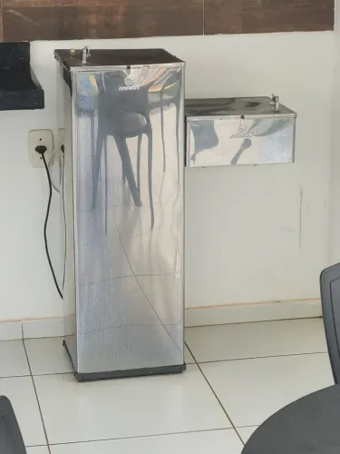Bebedouro de inox Karina