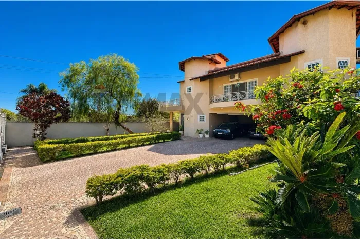SHIS QI 29 Conjunto 1 Lago Sul Casa com 5 Quartos 3 Suítes Piscina e Espaço Gourmet