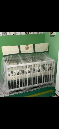 Vendo berço com colchão